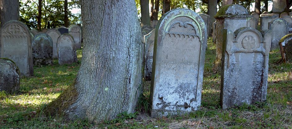 Tombstone for Gary.jpg