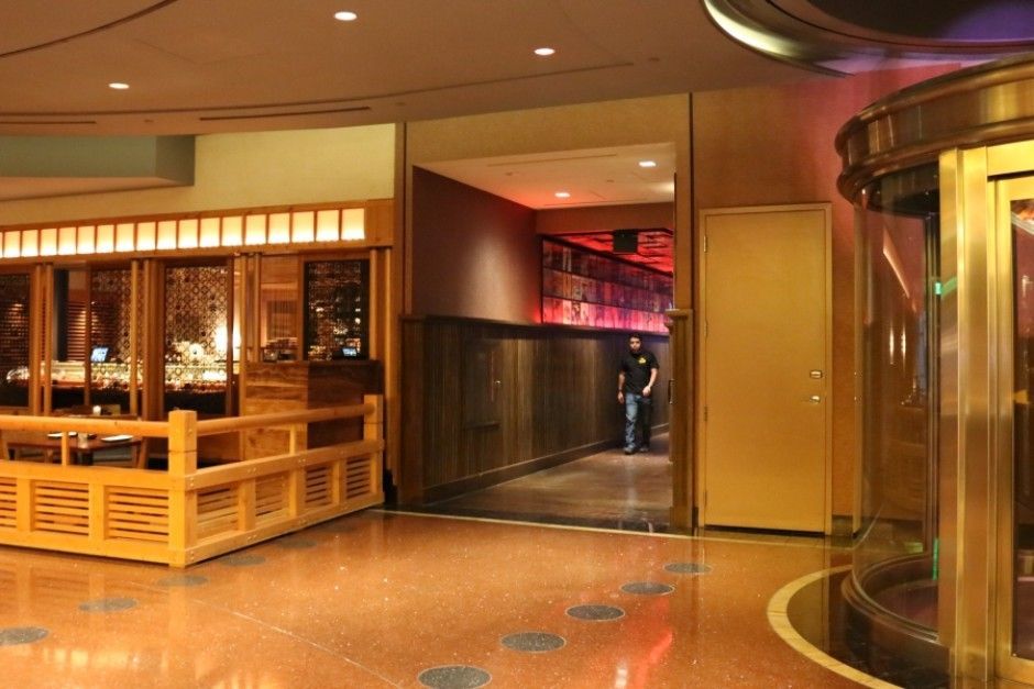 secret-pizza-hallway.jpg